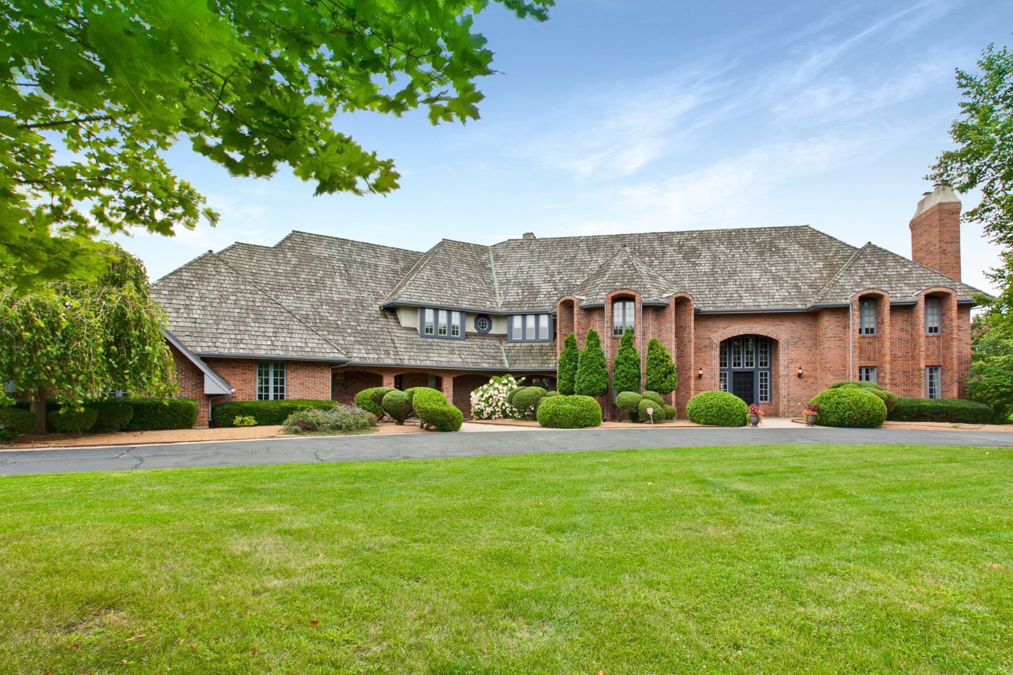 881  Jennifer Court