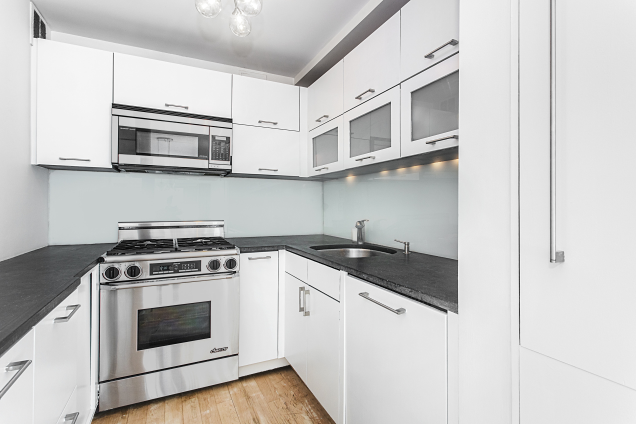 77 Bleeker Street 1025