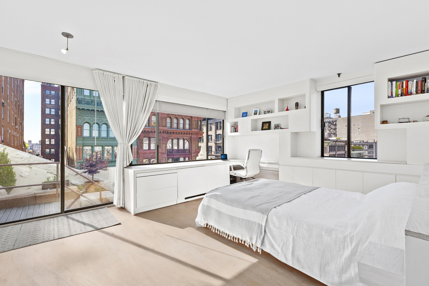 77 Bleeker Street 1025