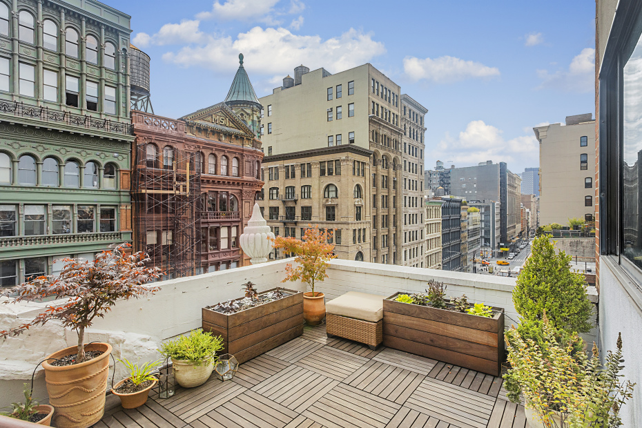 77 Bleeker Street 1025