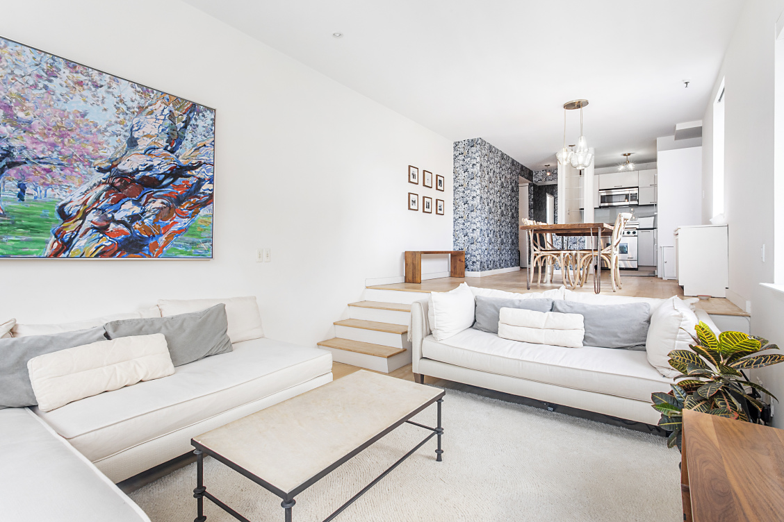 77 Bleeker Street 1025