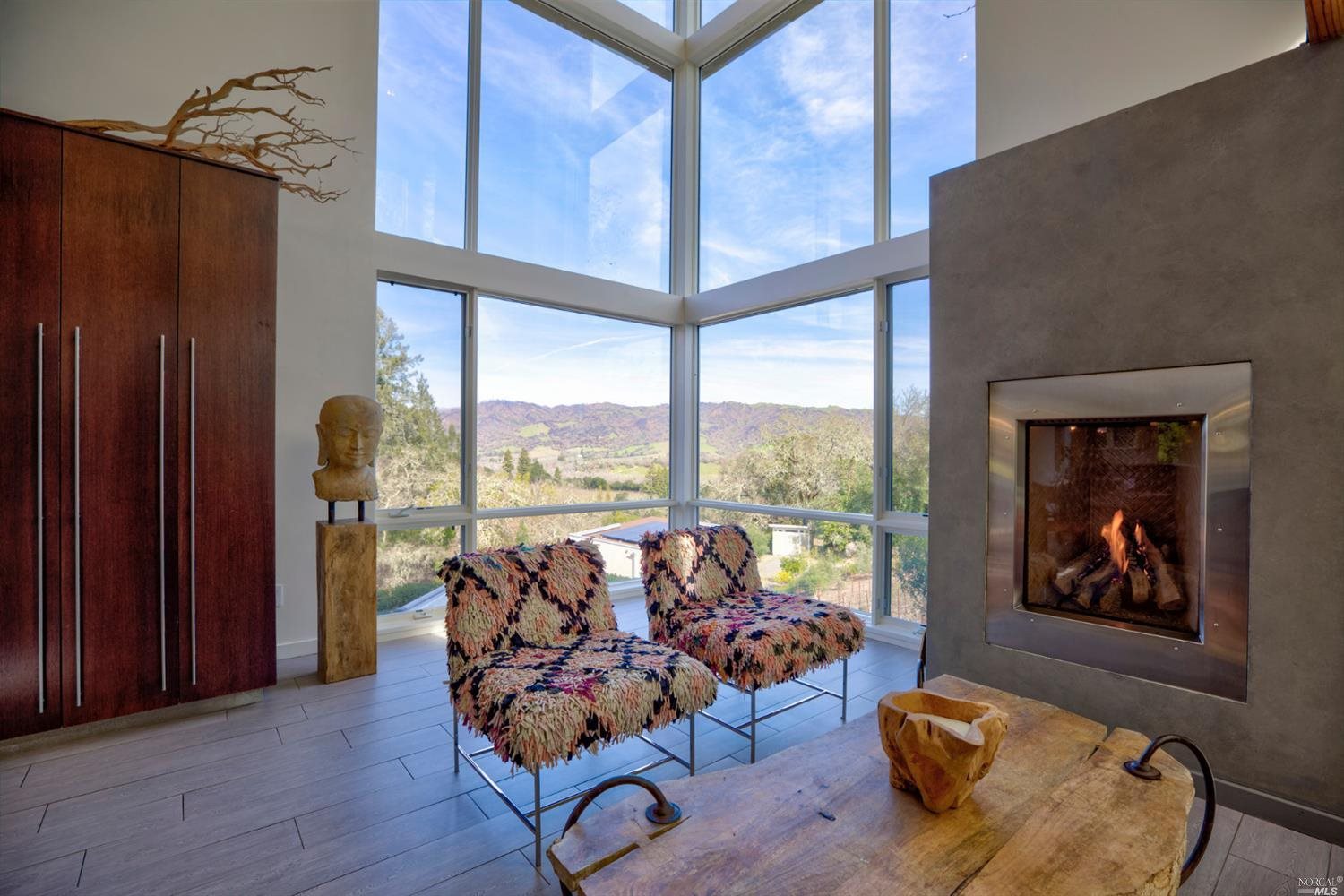 4982 West Soda Rock