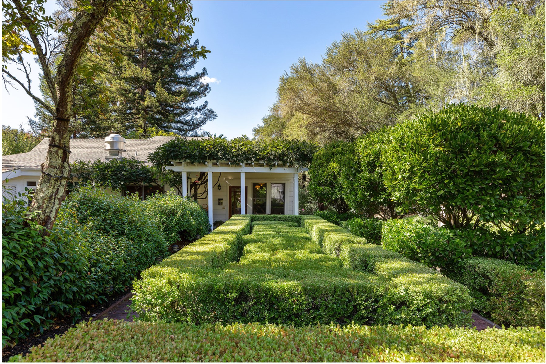 16276 Healdsburg Ave.