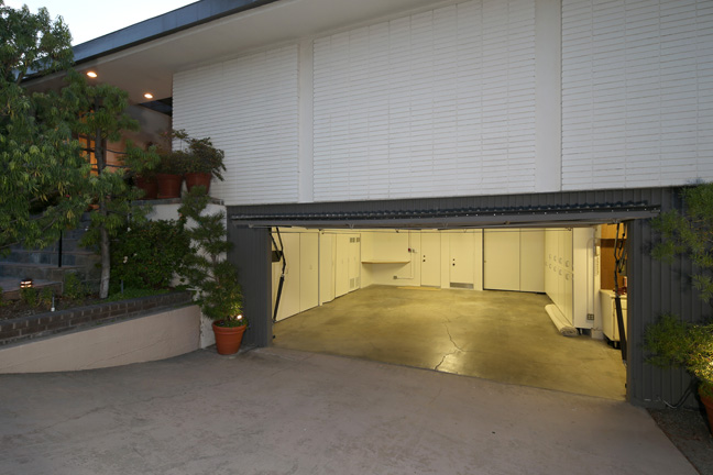 3875 Beverly Ridge Dr.