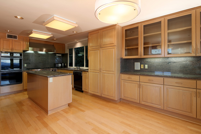 3875 Beverly Ridge Dr.