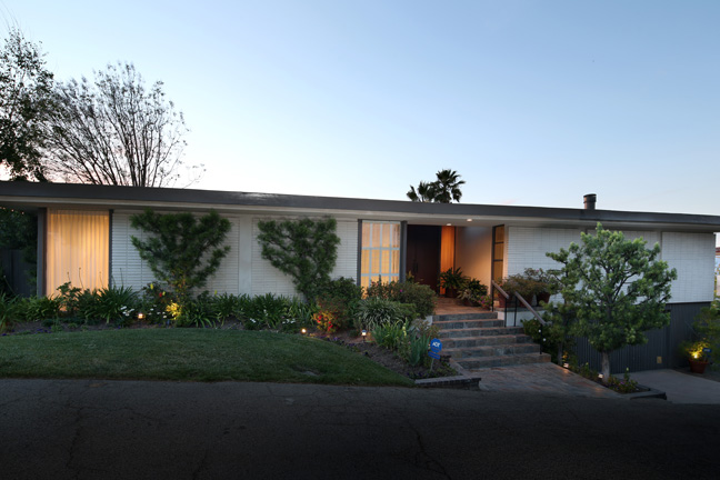 3875 Beverly Ridge Dr.