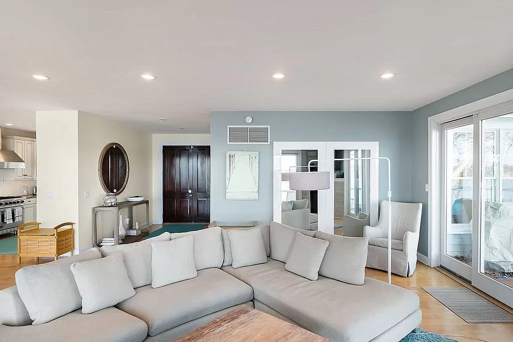 11 Bay View Drive