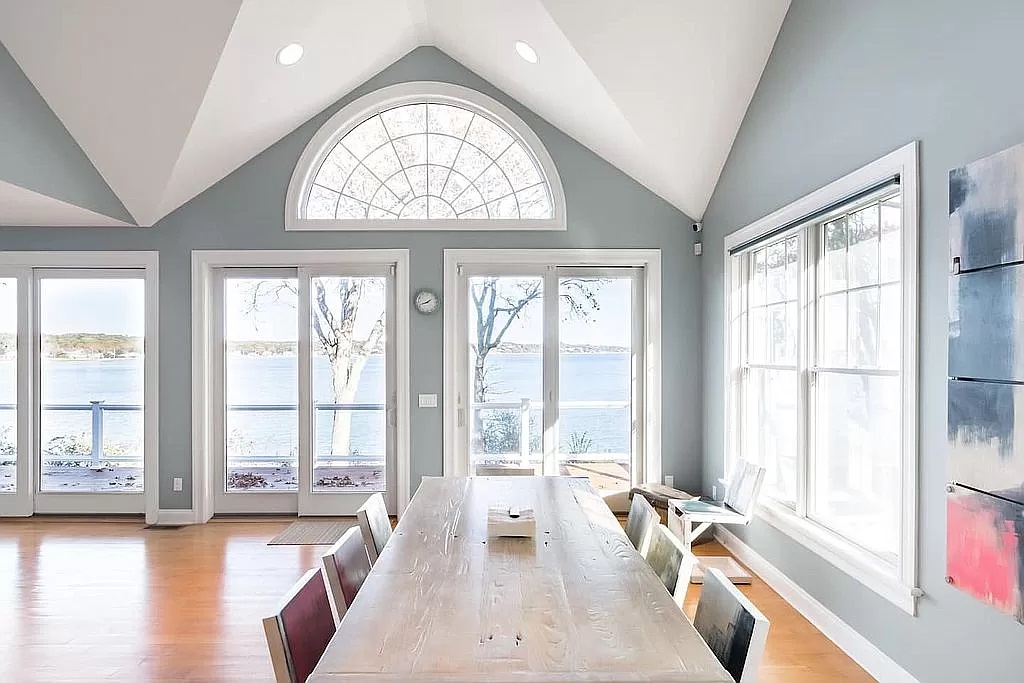 11 Bay View Drive