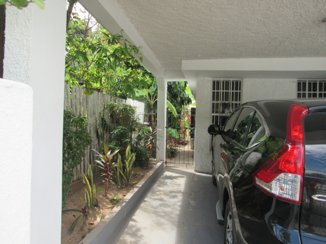 7 Linscott Avenue