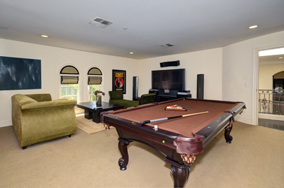 2074 De Mille Dr