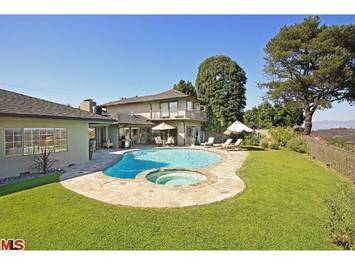 2360 Roscomare