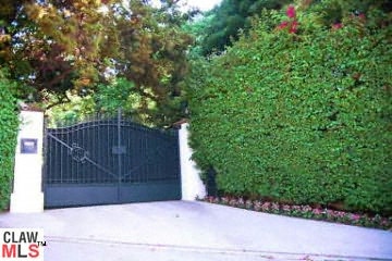 4916 N. Cockerham