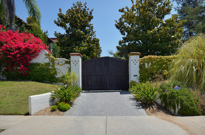 4915 Los Feliz Blvd