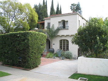 5054 Los Feliz Blvd