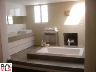 5230  Linwood
