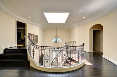 2074 De Mille Dr