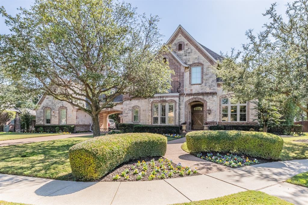 905 Chateau