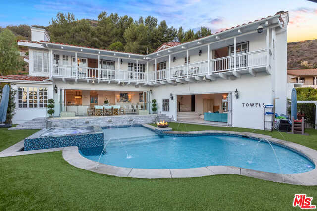 1423  Floresta Pl