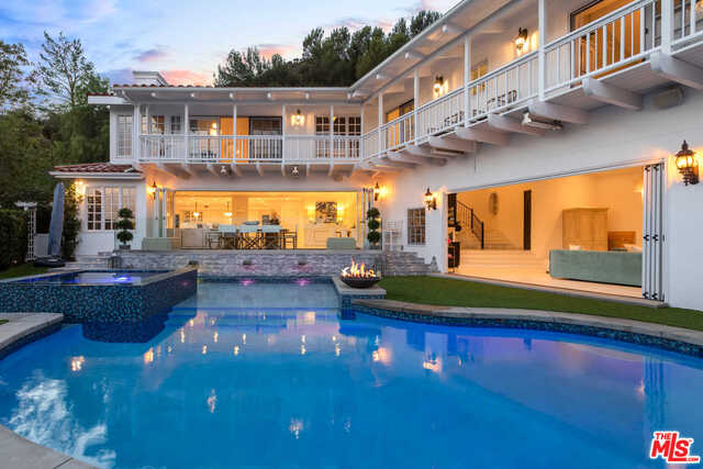 1423  Floresta Pl