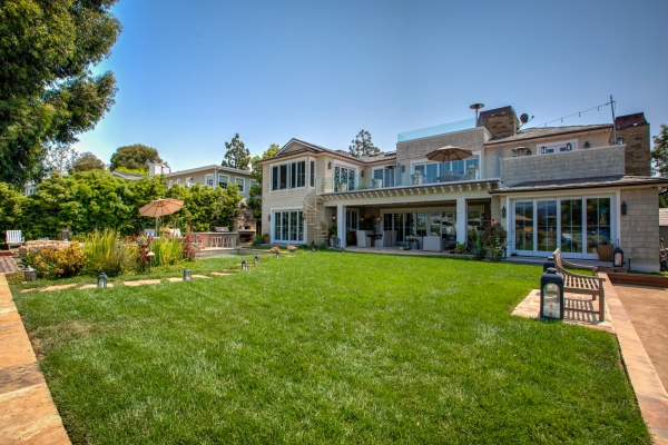 411 Alma Real Drive