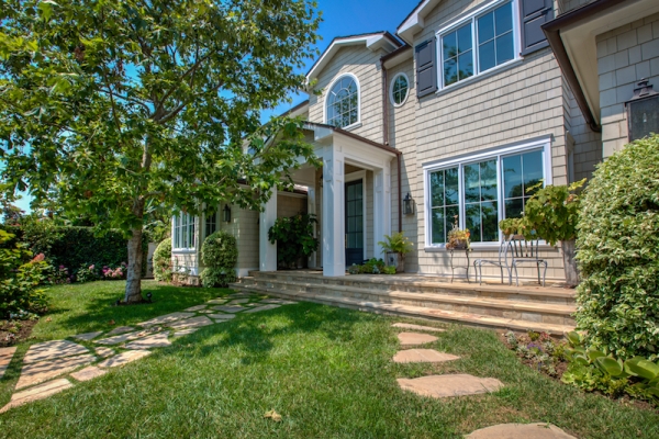 411 Alma Real Drive