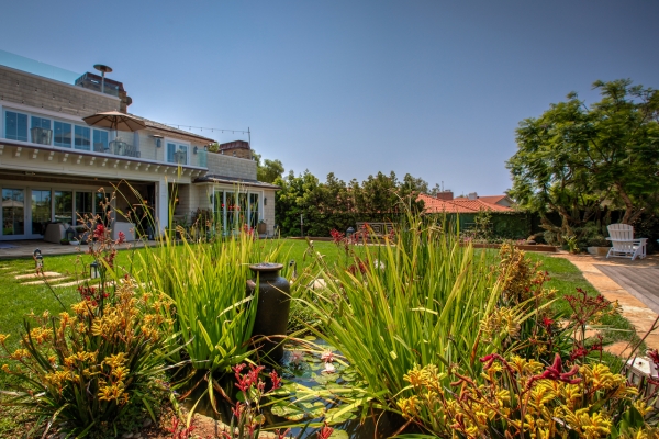411 Alma Real Drive