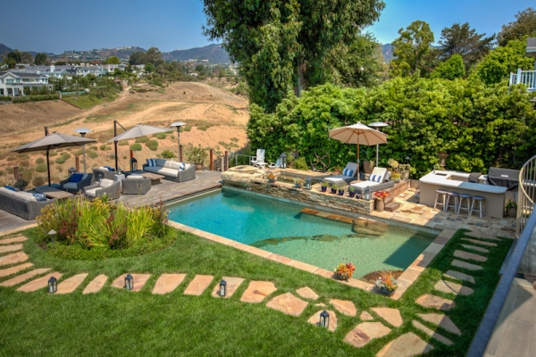 411 Alma Real Drive