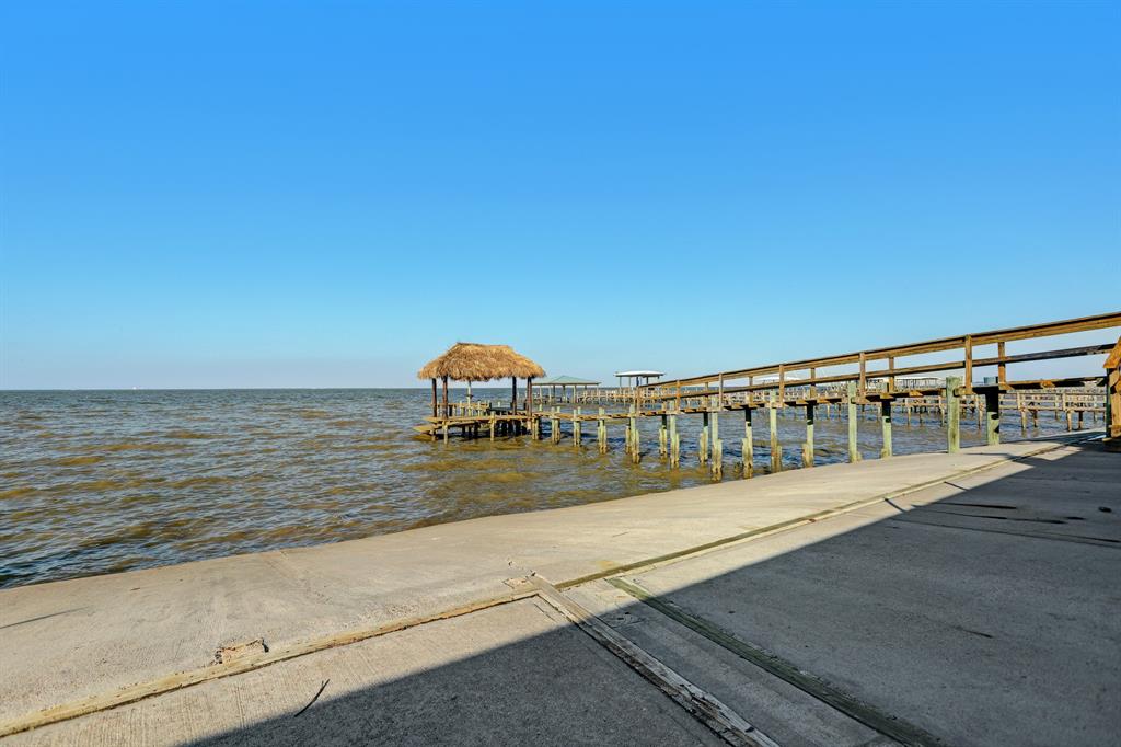 3019 Bayshore