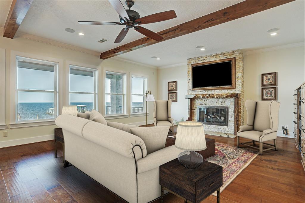 3019 Bayshore