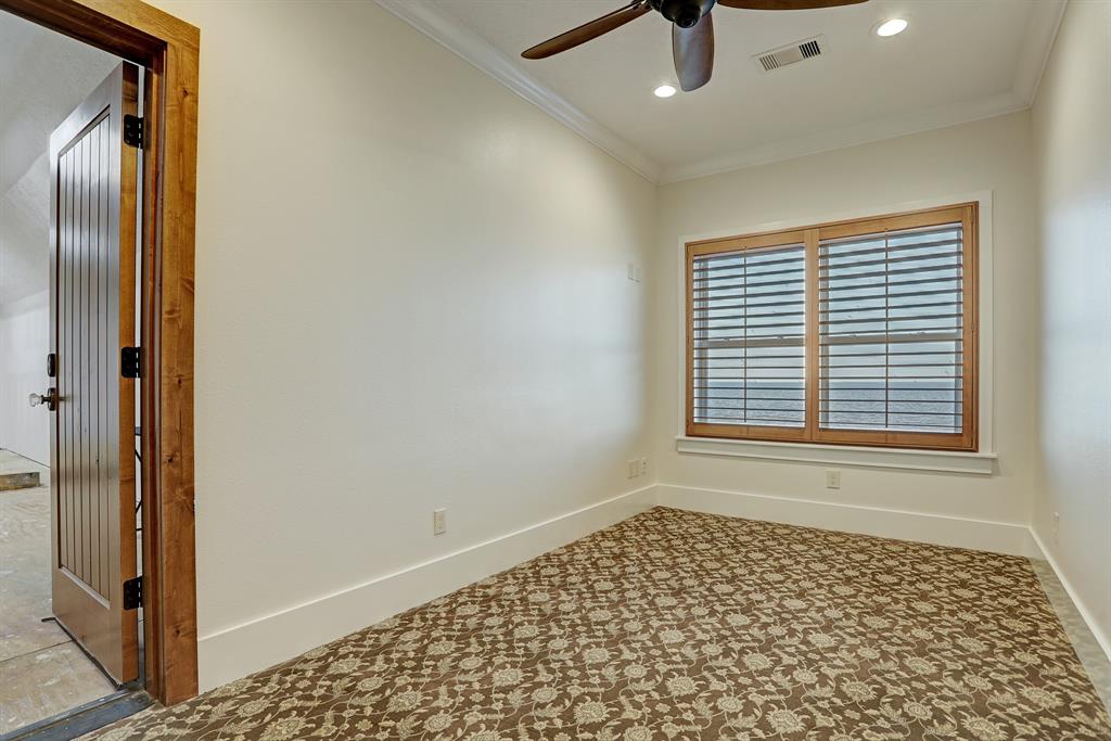 3019 Bayshore