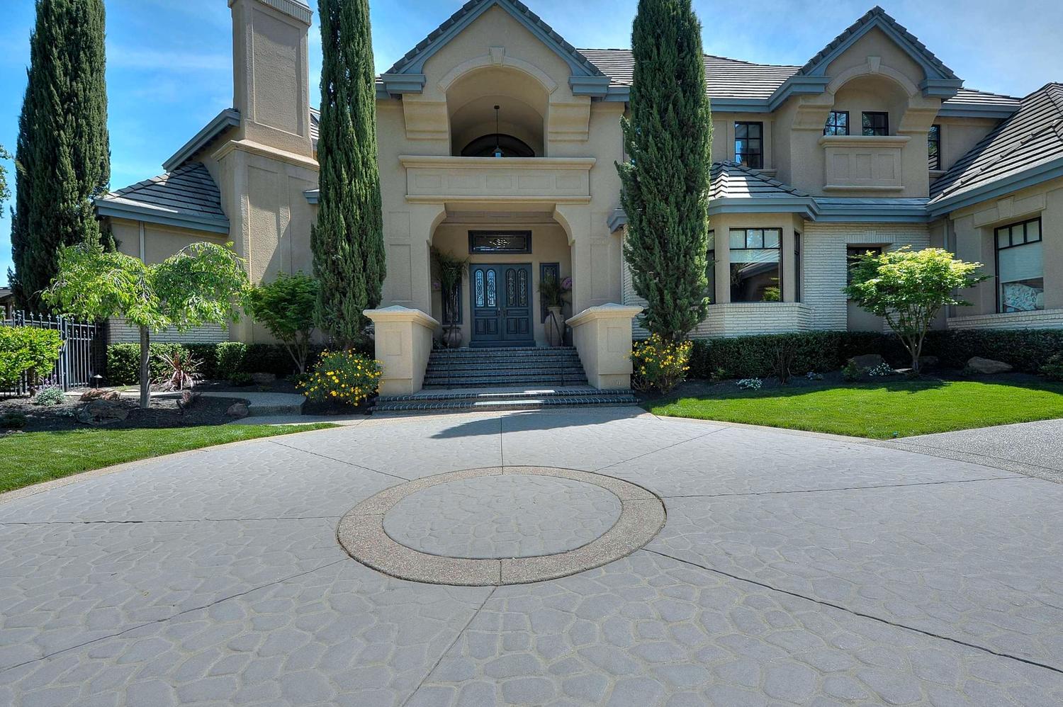 1131 Eagle Nest Court