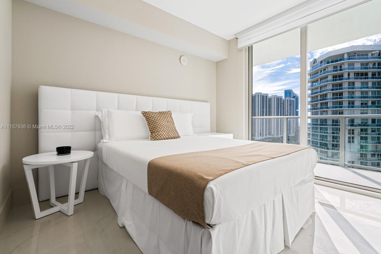 300 Sunny Isles Blvd 4-2202