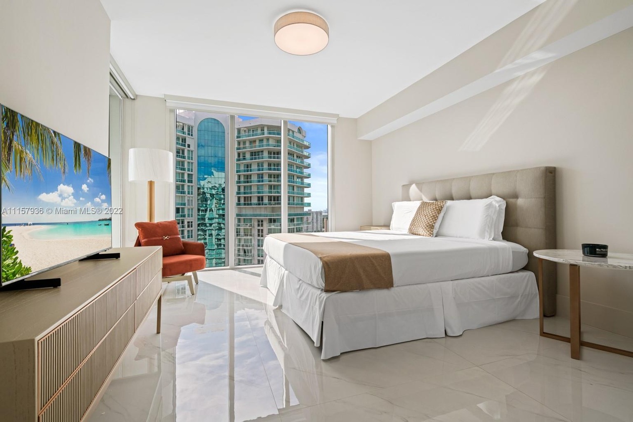 300 Sunny Isles Blvd 4-2202