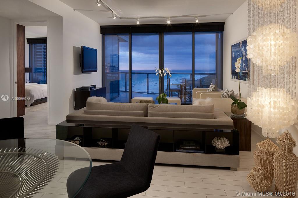 2201 Collins Ave 822