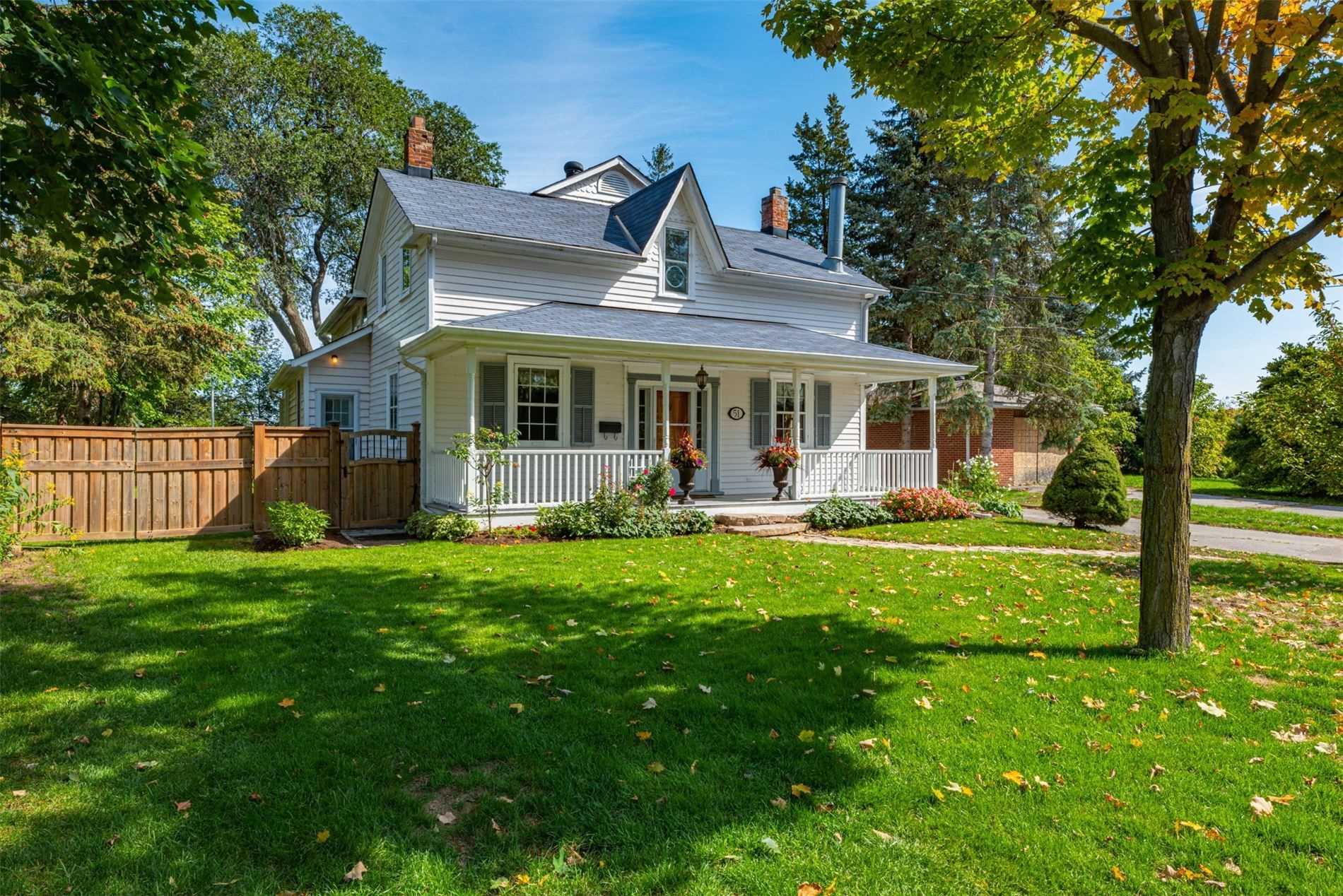 51 NAPIER ST