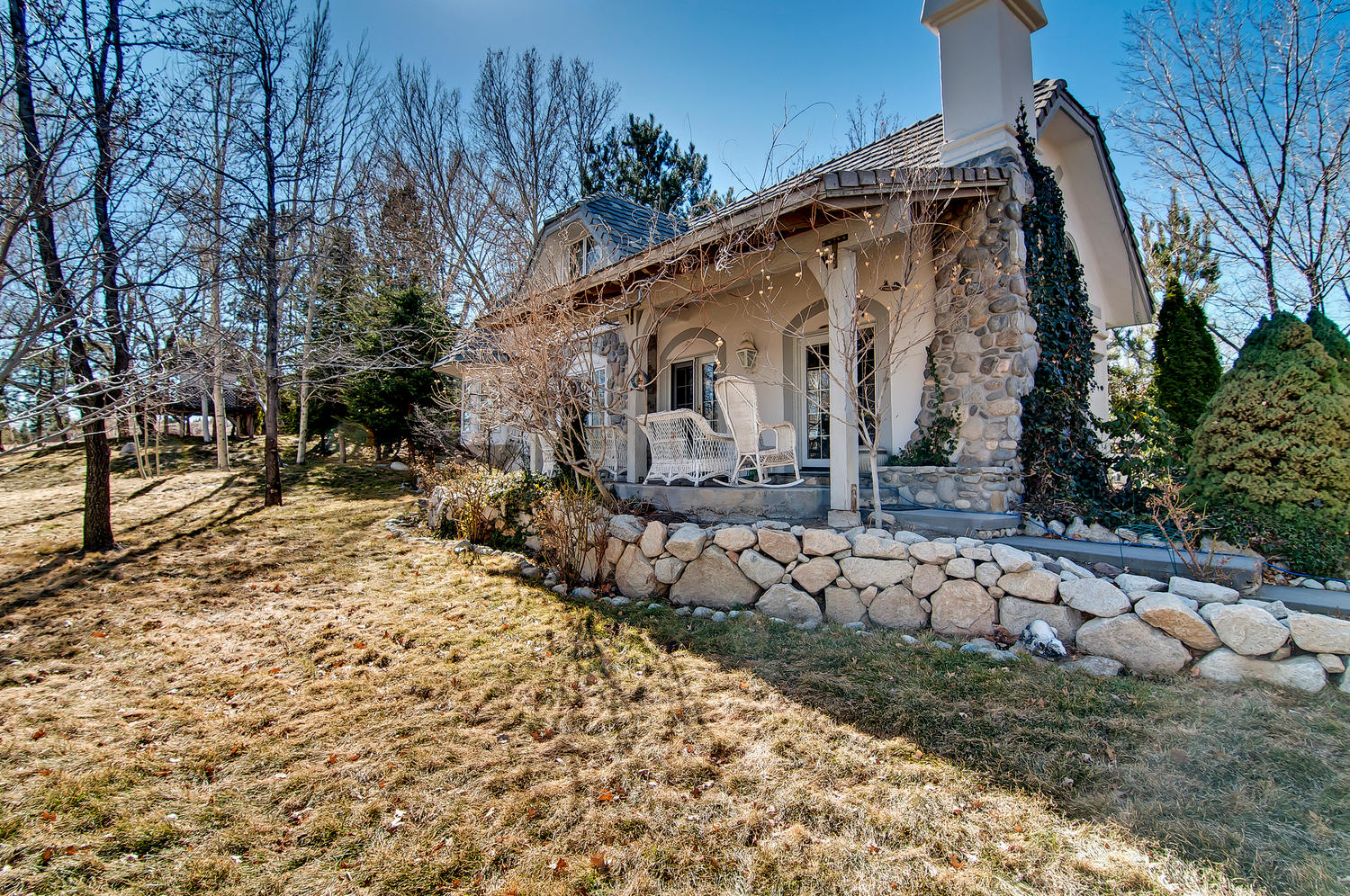 1950 Meadowview Lane