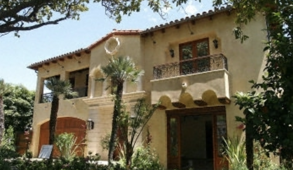 NEW CONSTRUCTION. INCREDIBLE TUSCAN 5BD 5.5BA. BUILT BY ARCHITECTURE WEST. BEAUTIFUL WOOD & TILE FINISHES THROUGHOUT. SPACIOUS FAM. RM W/FP ADJACENT TO GOURMET KIT W/STAINLESS APPLIANCES, CENTER ISLAND, WINE RACK, PANTRY & BUTLER'S PANTRY. LUXURY MASTER SUITE HAS FP, BALCONY, 2 WALK-IN CLOSETS & SPA TUB. LUSHLY LANDSCAPED YD & POOL/SPA WITH WATERFALL. OTHER AMENITIES INCLUDE FORMAL DIN. RM, DOWNSTAIRS MAID'S, OFFICE & LIBRARY. APPROX. 5,885 SQ. FT OF LIVING SPACE.