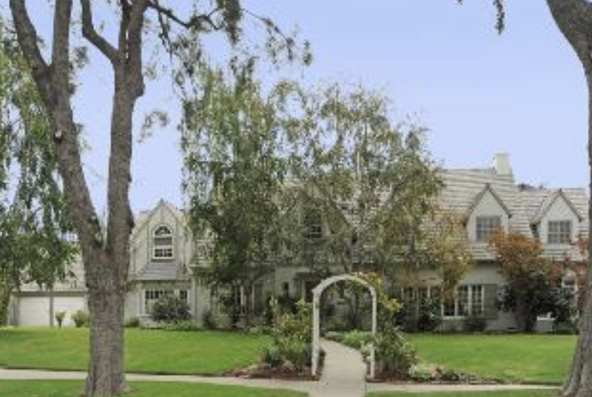 SOLD: 1130 Georgina Avenue