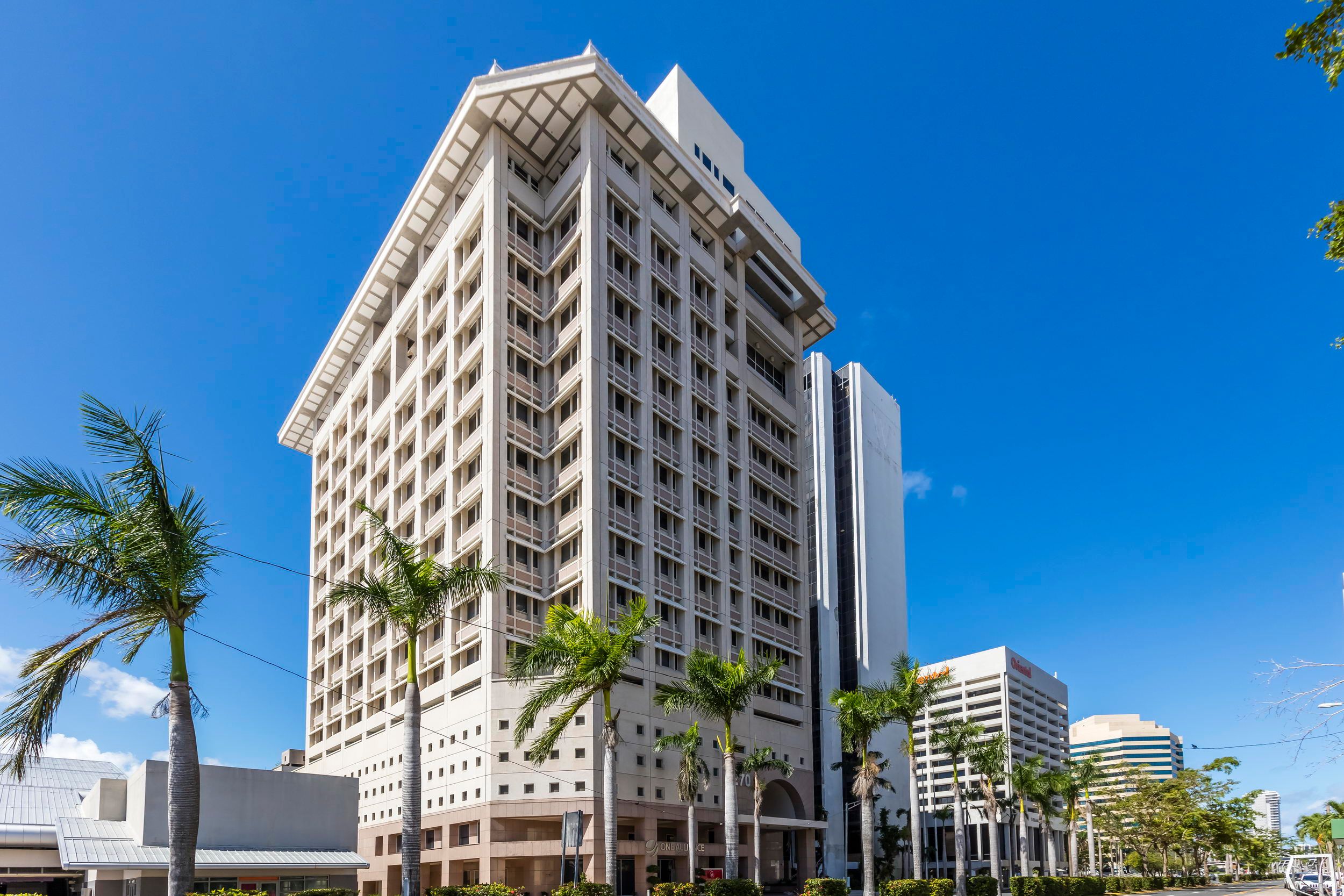 270 Av. Luis Muñoz Rivera