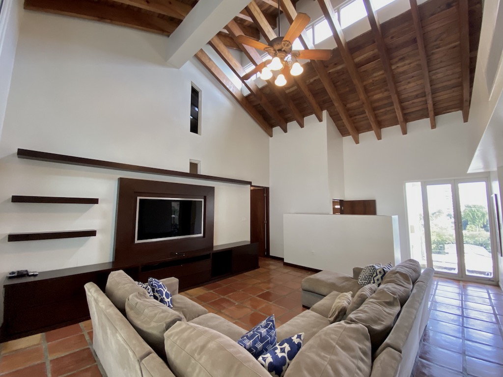 Urb. Villa Caparra