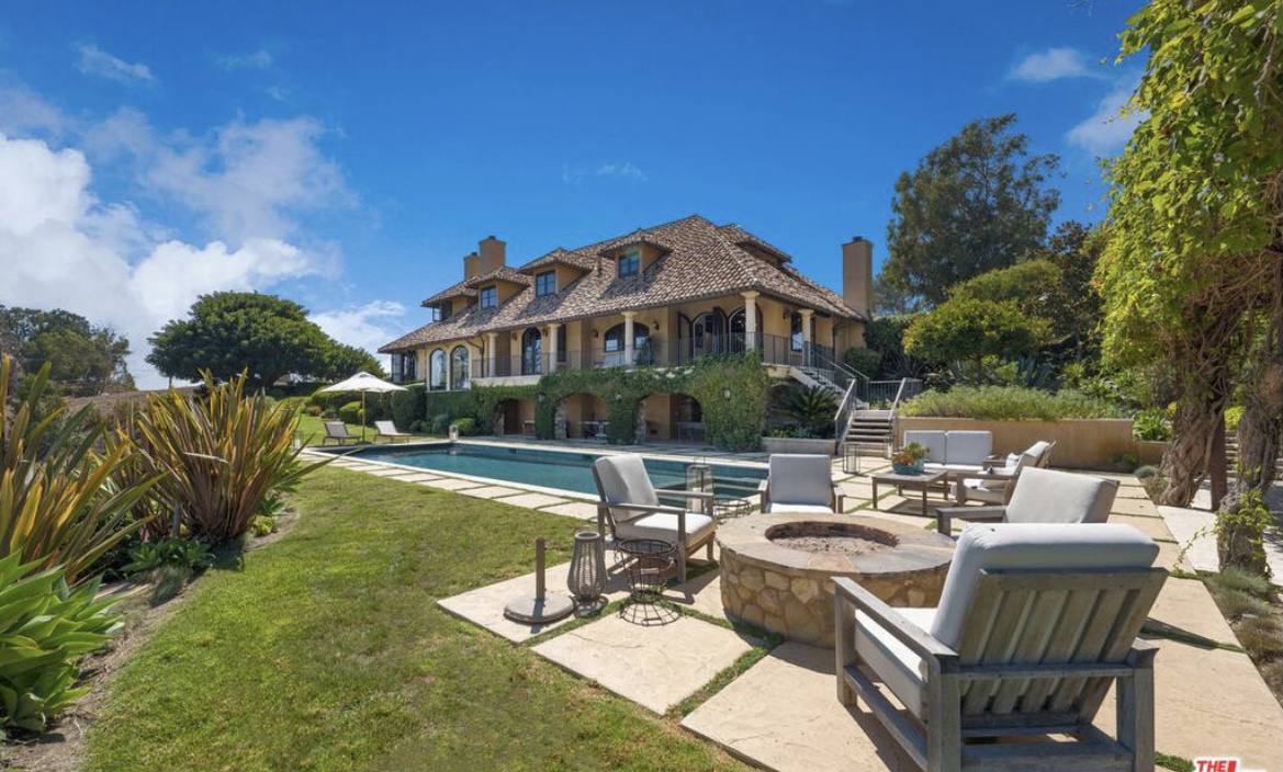 5908 Zumirez Dr