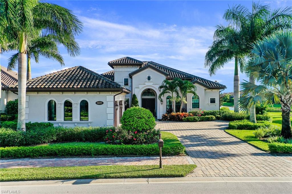 685 Costa Circle