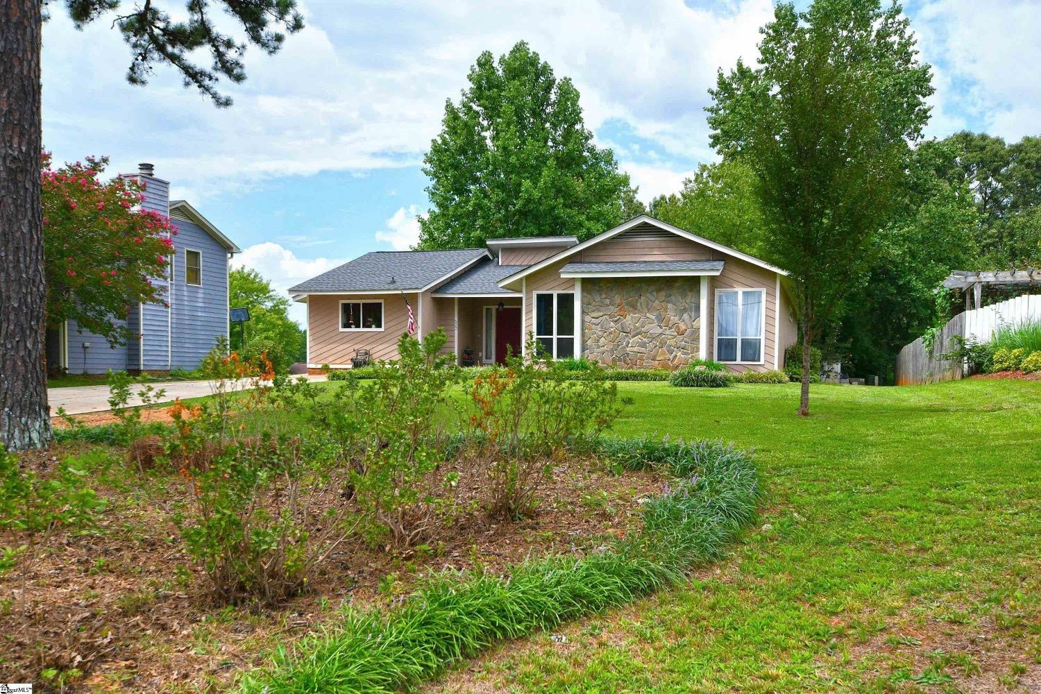522 Reid School Road, Greenville, SC 29687