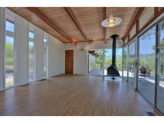 20 Holden Court