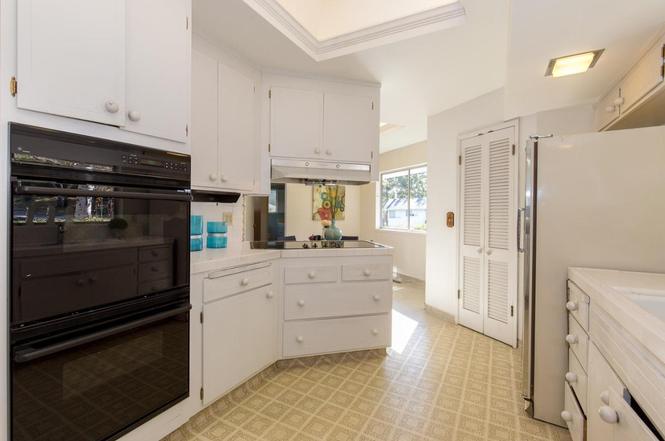 1000 W Siskiyou Drive