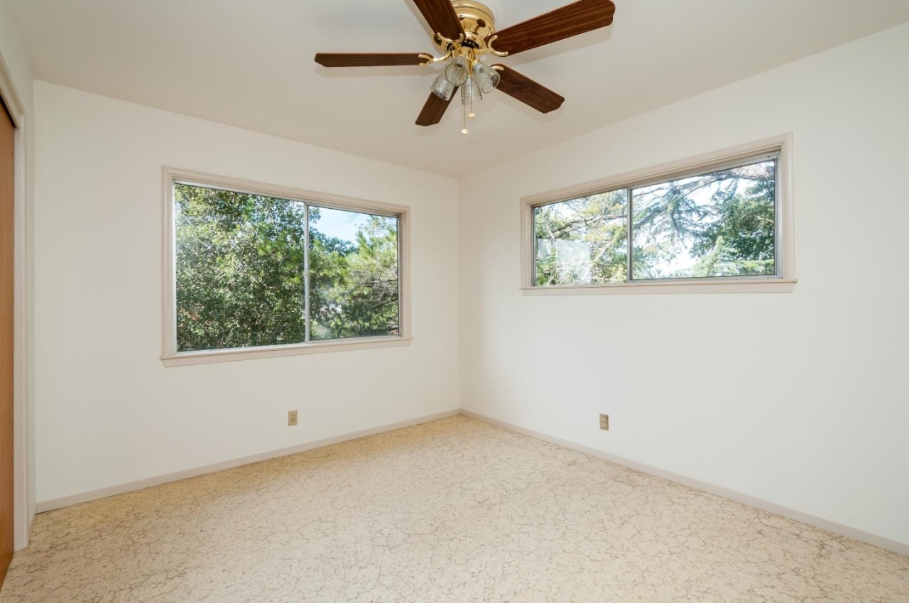 731 Knoll Drive