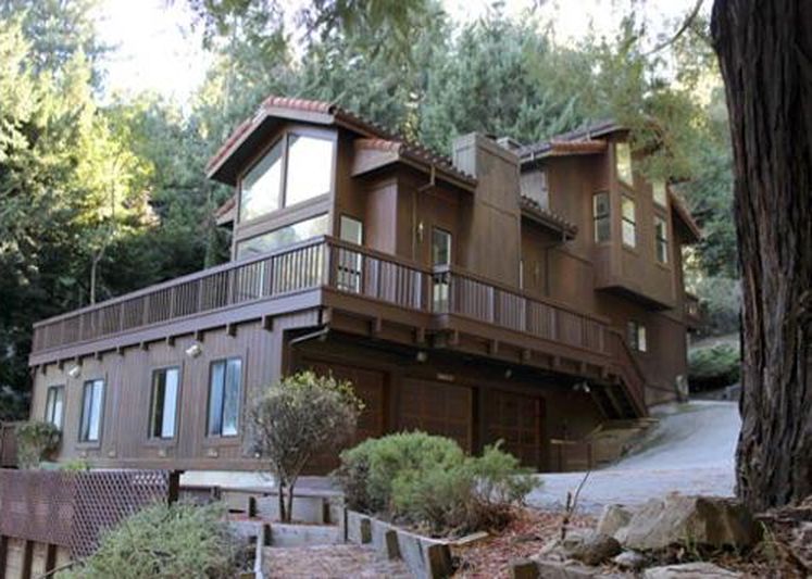 35 Echo Lane