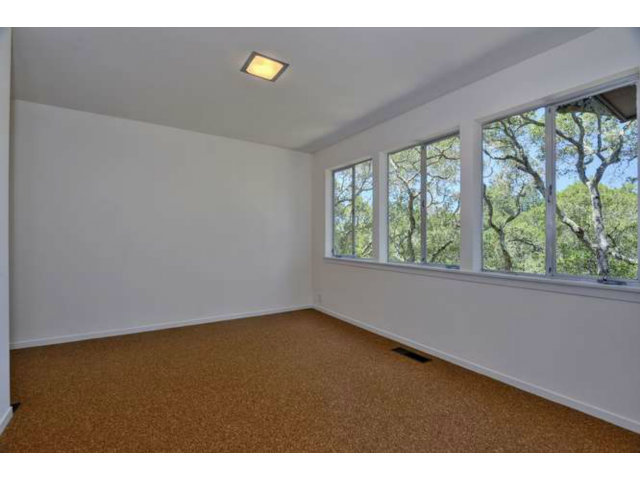 20 Holden Court