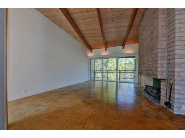 20 Holden Court