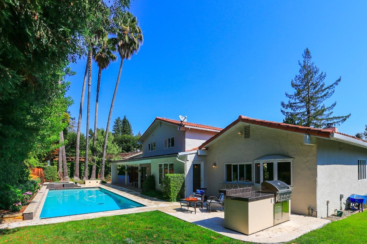 1140 Deanna Drive